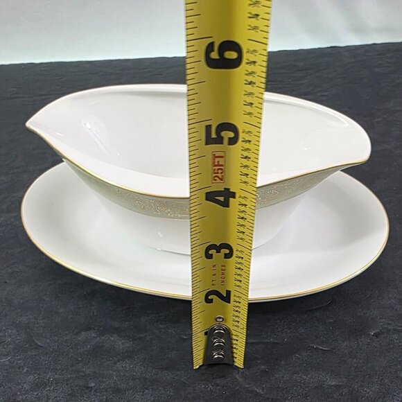 Yamaka Japan Fine China Renaissance Gravy Boat with Attached Under Plate - Picture 7 of 17